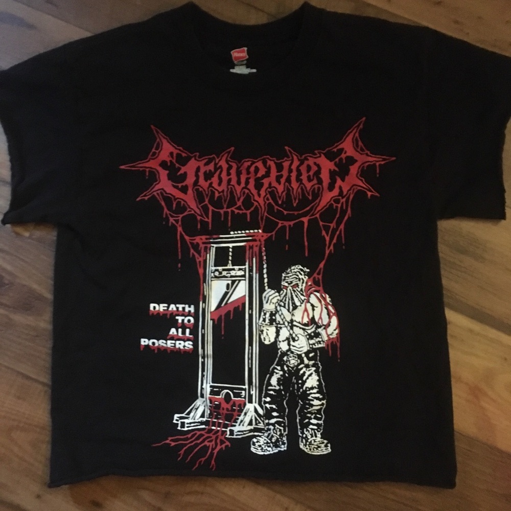 Graveview crop top shirt. Unisex - small.